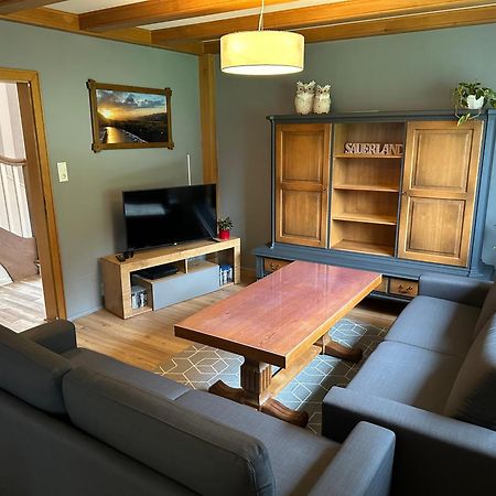 Modernisierte Ferienwohnung Im Schoenen Sauerland Meschede Esterno foto