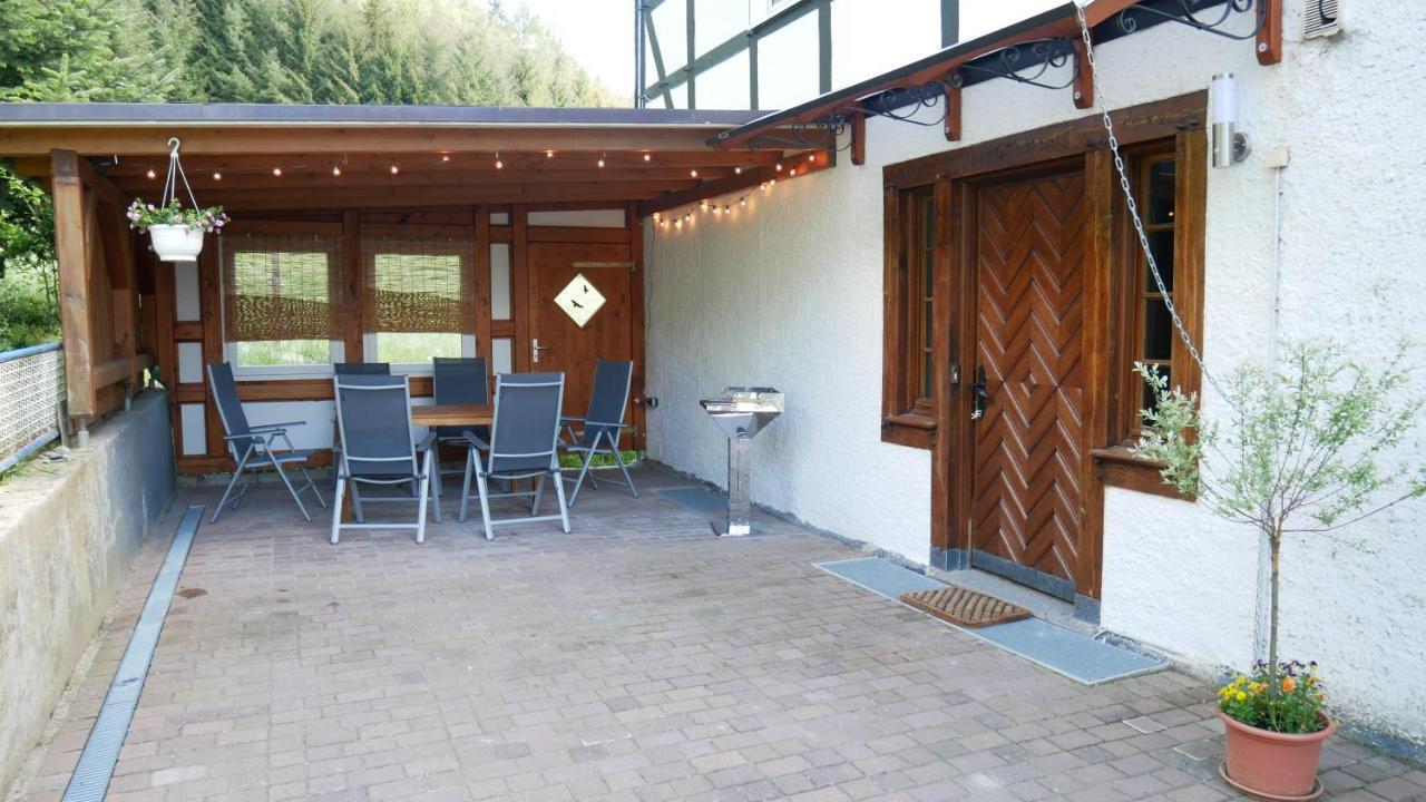 Modernisierte Ferienwohnung Im Schoenen Sauerland Meschede Esterno foto