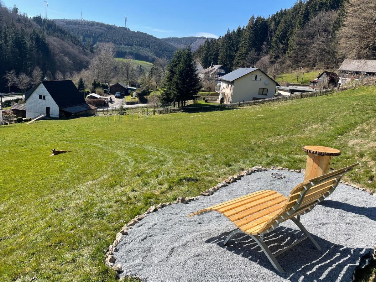 Modernisierte Ferienwohnung Im Schoenen Sauerland Meschede Esterno foto