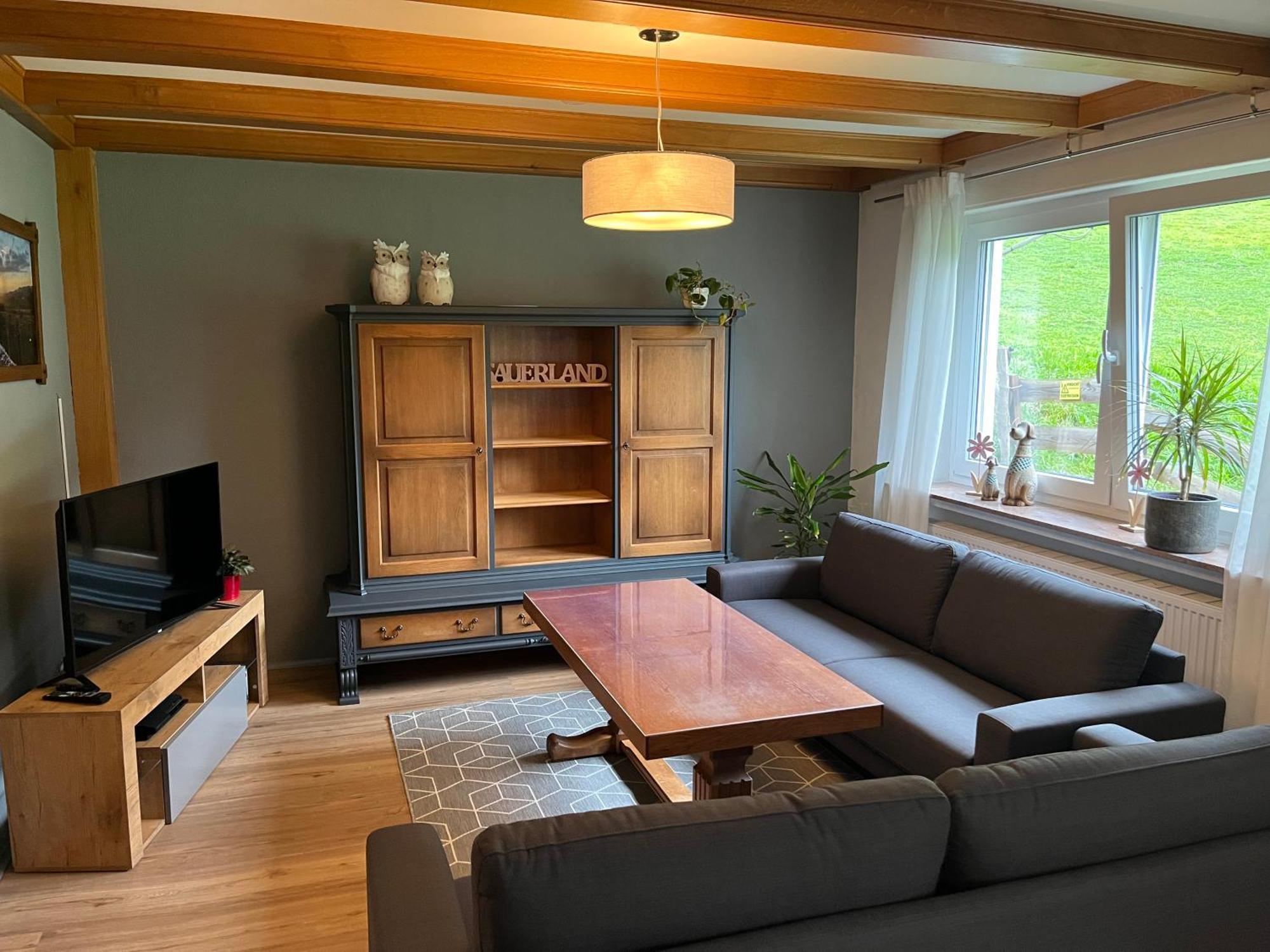Modernisierte Ferienwohnung Im Schoenen Sauerland Meschede Esterno foto